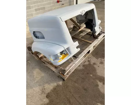 FORD L8501 Hood