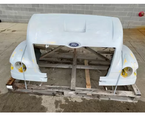 FORD L8501 Hood