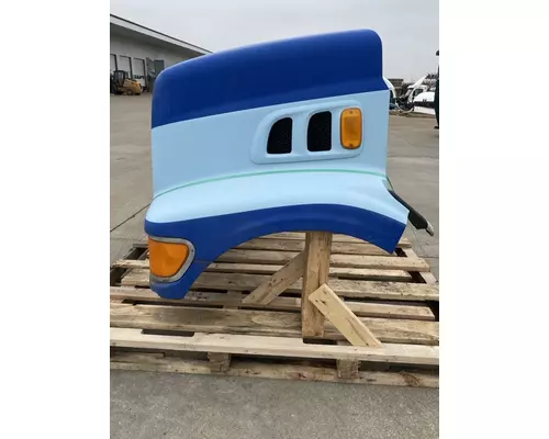 FORD L8501 Hood