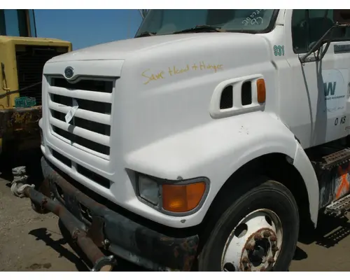 FORD L8501 Hood