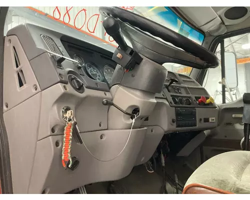 FORD L8513 LOUISVILLE 113 Cab Assembly