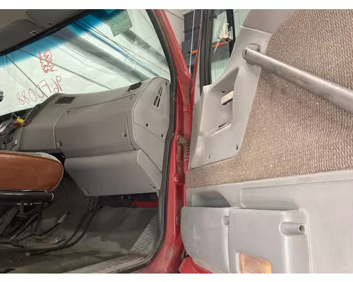 FORD L8513 LOUISVILLE 113 Cab Assembly