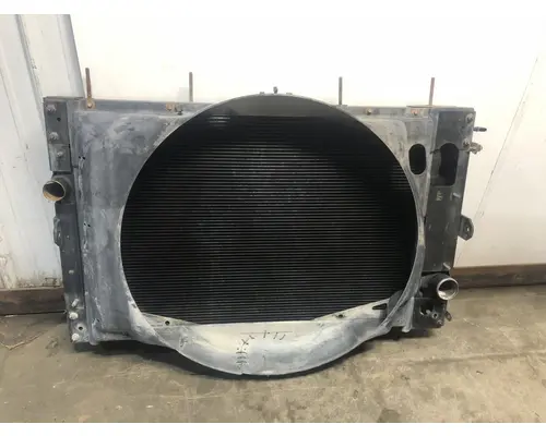 FORD L8513 LOUISVILLE 113 Radiator
