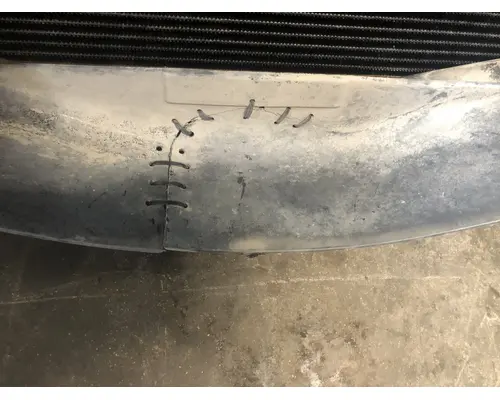 FORD L8513 LOUISVILLE 113 Radiator
