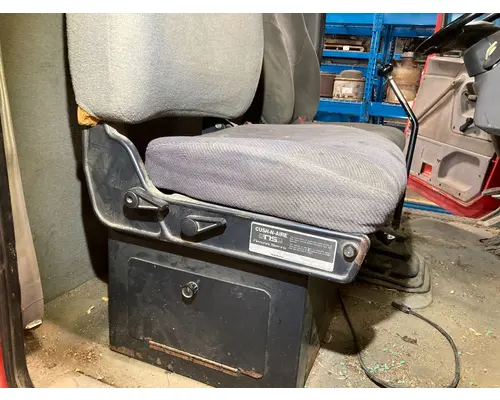 FORD L8513 LOUISVILLE 113 Seat (non-Suspension)