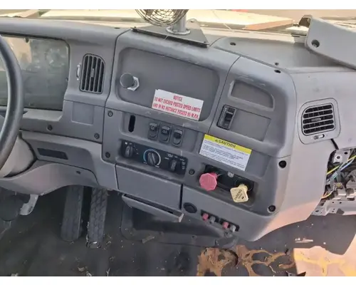 FORD L8513 Cab Assembly