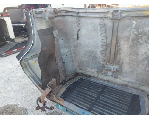 FORD L9000 1987-1997 HOOD