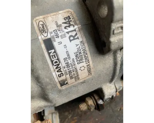 FORD L9000 AC Compressor