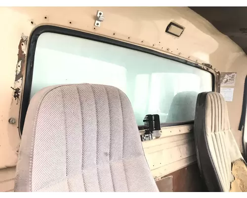 FORD L9000 Back Glass
