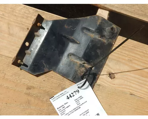 FORD L9000 Brackets, Misc.