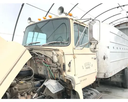 FORD L9000 Cab Assembly