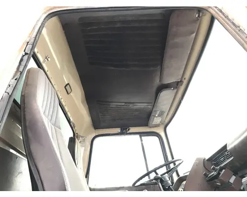 FORD L9000 Cab Assembly