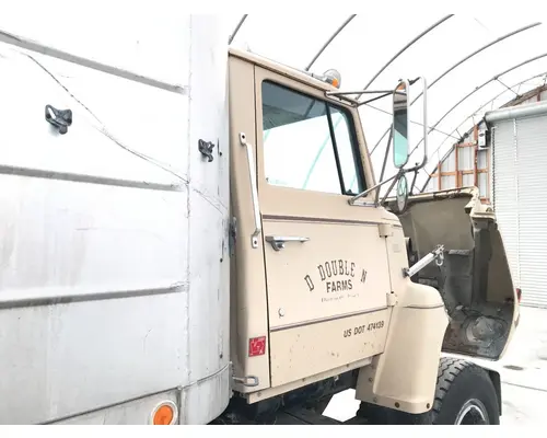 FORD L9000 Cab Assembly