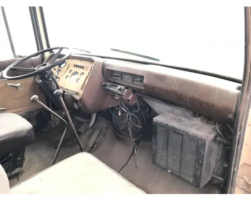 FORD L9000 Dash Assembly