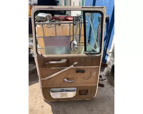FORD L9000 Door Assembly, Front