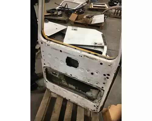 FORD L9000 Door Assembly