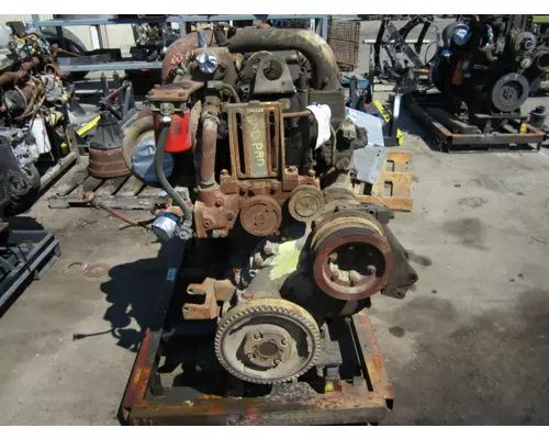 FORD L9000 Engine Assembly