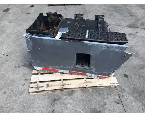 FORD L9000 Fuel Tank