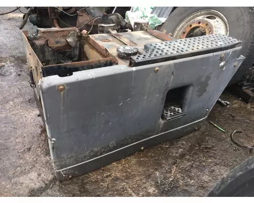 FORD L9000 Fuel Tank