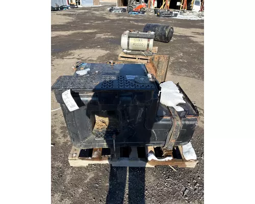 FORD L9000 Fuel Tank