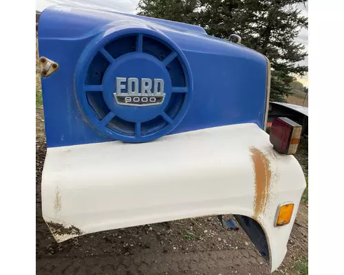 FORD L9000 HOOD