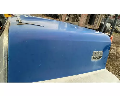 FORD L9000 HOOD