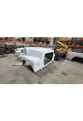 FORD L9000 Hood