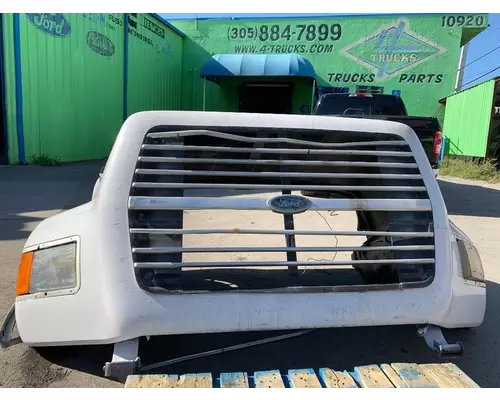 FORD L9000 Hood