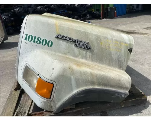 FORD L9000 Hood