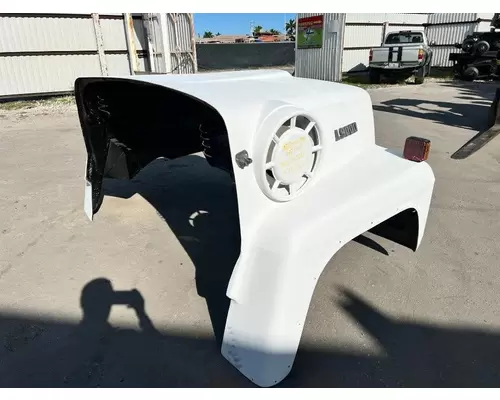 FORD L9000 Hood