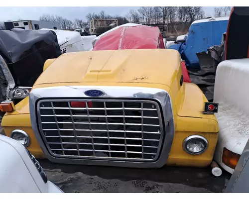 FORD L9000 Hood