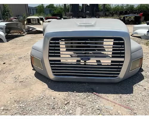 FORD L9000 Hood