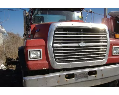 FORD L9000 Hood