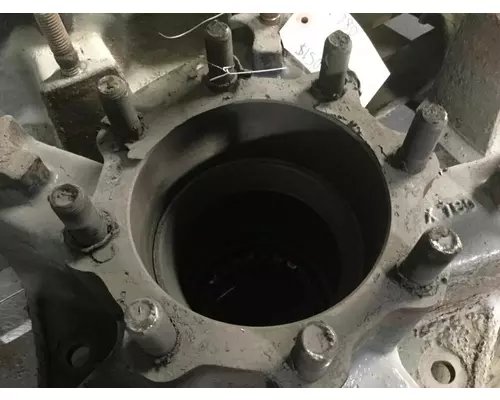 FORD L9000 Hub