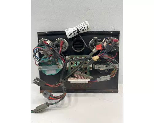 FORD L9000 Instrument Cluster