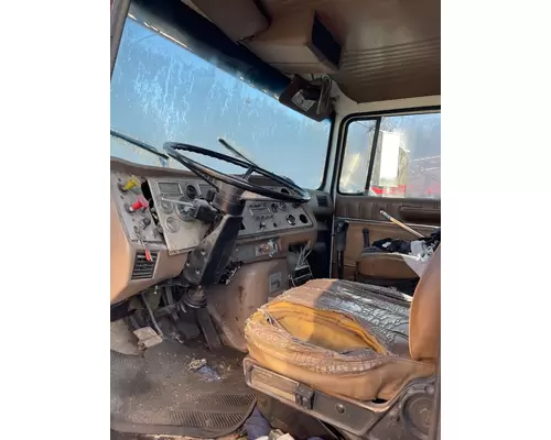 FORD L9000 Parts Vehicles