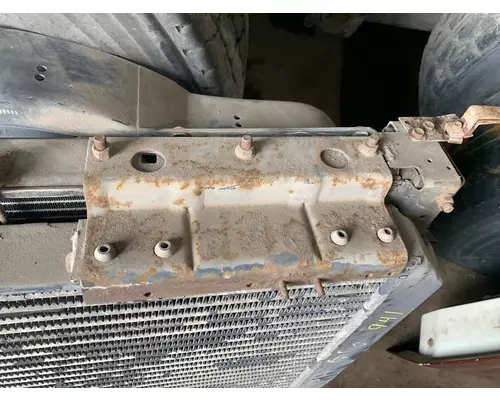 FORD L9000 Radiator