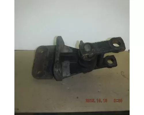 FORD L9000 SPRING HANGER