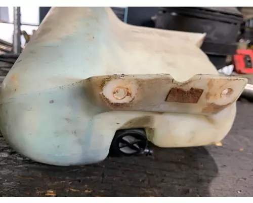 FORD L9000 Windshield Washer Reservoir