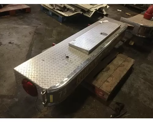 FORD L900 BUMPER ASSEMBLY, FRONT