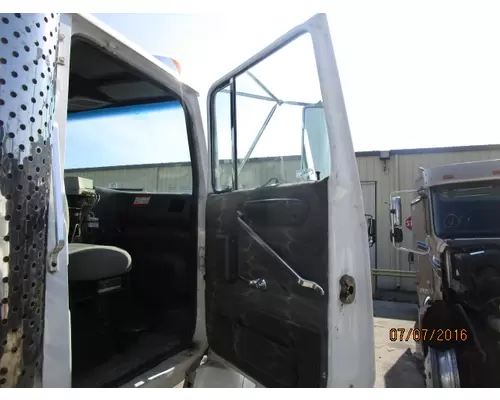 FORD LA9000 1991-1998 DOOR ASSEMBLY, FRONT