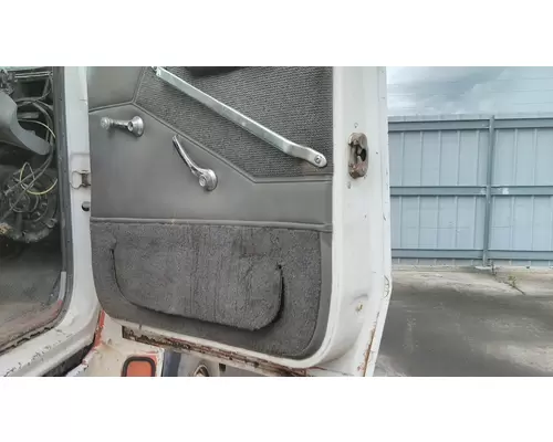 FORD LA9000 1991-1998 DOOR ASSEMBLY, FRONT