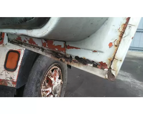 FORD LA9000 1991-1998 DOOR ASSEMBLY, FRONT