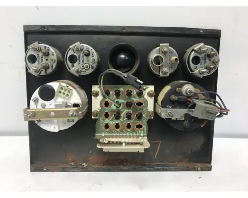 FORD LA9000 AERO MAX 106 Instrument Cluster