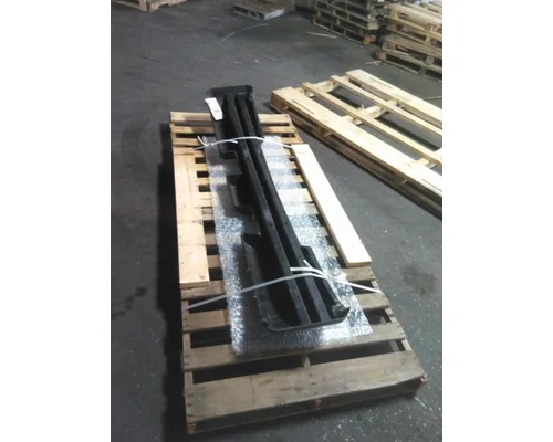 FORD LCF450 BUMPER ASSEMBLY, FRONT