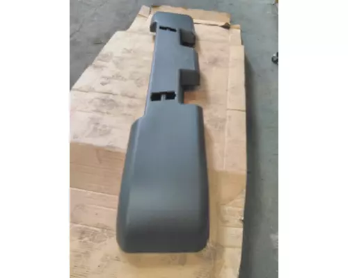 FORD LCF450 BUMPER ASSEMBLY, FRONT