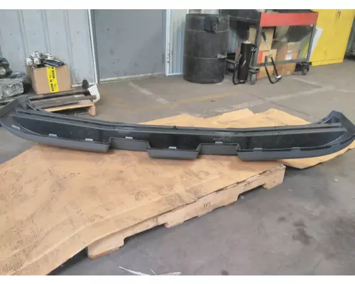 FORD LCF450 BUMPER ASSEMBLY, FRONT