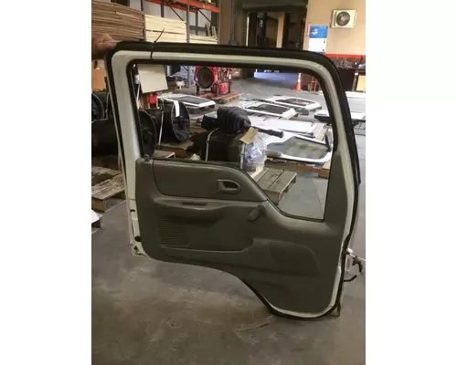 FORD LCF450 DOOR ASSEMBLY, FRONT