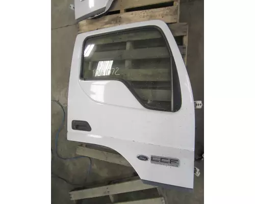 FORD LCF550 DOOR ASSEMBLY, FRONT