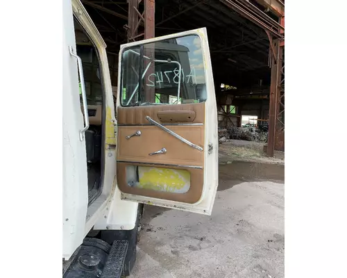 FORD LN7000 Door Assembly, Front